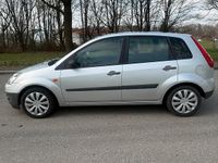 Gebraucht Ford Fiesta 60 PS (44 kW) 2006 Silber Kleinwagen