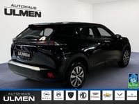 Gebraucht Peugeot e-2008 Active 100 kW (136 PS) 2023 Schwarz SUV