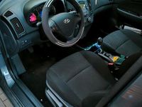 Gebraucht Hyundai i30 90 PS (66 kW) 2011 Grau Coupé