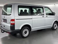 Gebraucht VW Transporter 140 PS (102 kW) 2014 Silber Van