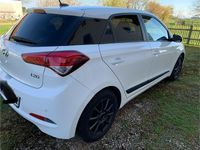 Gebraucht Hyundai i20 YES! 84 PS (61 kW) 2017 Weiß Kleinwagen