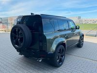 Neu Land Rover Defender HSE Dynamic 426 PS (313 kW) 2026 Grün SUV