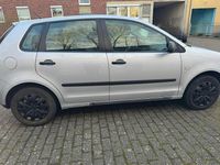 Gebraucht VW Polo 64 PS (47 kW) 2004 Silber Kleinwagen