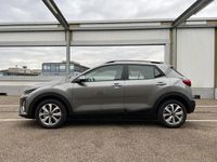 Gebraucht Kia Stonic Vision 84 PS (61 kW) 2024 Grau SUV