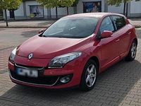 Second-hand Renault Mégane 101 CP (74 kW) 2012 Roșu Berlinǎ