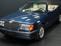Gebraucht Mercedes E300 220 PS (161 kW) 1993 Blau Cabrio