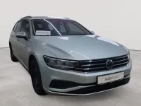 Gebraucht VW Passat Conceptline 150 PS (110 kW) 2022 Scale silver metallic Kombi