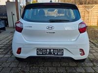 Gebraucht Hyundai i10 GO! 67 PS (49 kW) 2023 Weiß Kleinwagen