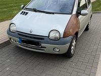Second-hand Renault Twingo 75 CP (55 kW) 2001 Gri Hatchback