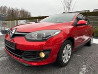 Gebraucht Renault Mégane III Authentique 116 PS (85 kW) 2016 Rot Limousine