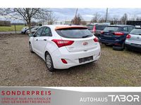 Gebraucht Hyundai i30 Classic 99 PS (72 kW) 2013 Creamy white Limousine