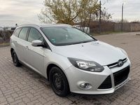 Gebraucht Ford Focus 115 PS (84 kW) 2012 Silber Kombi