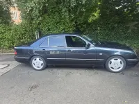 Gebraucht Mercedes E280 204 PS (150 kW) 1999 Andere farben Limousine