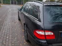 Gebraucht Mercedes E220 Classic 150 PS (110 kW) 2006 Schwarz Kombi