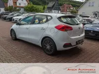 Gebraucht Kia Ceed 90 PS (66 kW) 2013 Weiß Kleinwagen