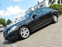 Gebraucht Mercedes E220 Avantgarde 170 PS (125 kW) 2012 Schwarz Limousine