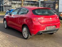 Gebraucht Alfa Romeo Giulietta 120 PS (88 kW) 2012 Rot Limousine
