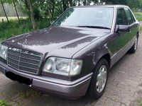 Gebraucht Mercedes E280 193 PS (141 kW) 1994 Grau Limousine
