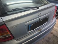 Używany Opel Astra Comfort 84 KM (61 kW) 2001 Czarny Sedan/Limuzyna