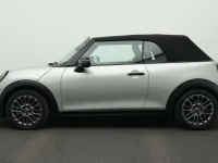 Gebraucht Mini Cooper Cabriolet Favoured 163 PS (119 kW) 2025 Grau Cabrio