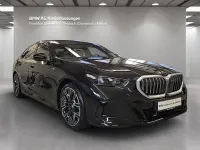 Gebraucht BMW 550e M Sport 313 PS (230 kW) 2025 Schwarz Limousine