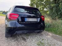 Gebraucht Mercedes A180 108 PS (79 kW) 2016 Schwarz Limousine