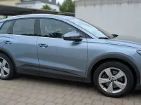Gebraucht Audi Q4 e-tron 150 kW (204 PS) 2022 Blau SUV