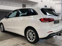 Gebraucht Mercedes E250 218 PS (160 kW) 2022 Weiß Limousine