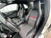 Gebraucht Mercedes A180 Style 122 PS (89 kW) 2015 Weiß Kleinwagen