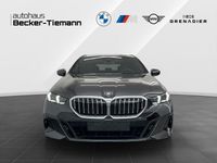 Neu BMW 520 Exclusive 197 PS (144 kW) 2026 Grau Kombi