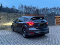 Gebraucht Ford Focus ST-Line 150 PS (110 kW) 2016 Grau Limousine