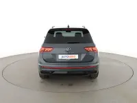 Gebraucht VW Tiguan R-line 150 PS (110 kW) 2024 Grau SUV