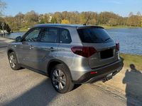 Gebraucht Suzuki Vitara 129 PS (94 kW) 2023 Grau SUV