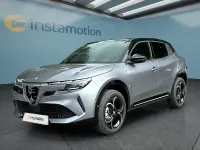 Neu Alfa Romeo Junior 145 PS (106 kW) 2025 Grau SUV