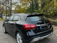 Gebraucht Mercedes GLA200 156 PS (114 kW) 2018 Schwarz SUV
