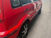 Gebraucht Ford Fusion 100 PS (73 kW) 2003 Rot Kleinwagen