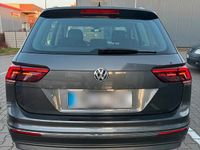Gebraucht VW Tiguan 190 PS (139 kW) 2017 Grau SUV