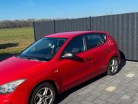 Gebraucht Hyundai i30 116 PS (85 kW) 2009 Rot Limousine