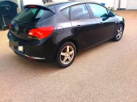 Gebraucht Opel Astra 140 PS (102 kW) 2014 Schwarz Limousine
