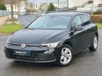 Second-hand VW Golf VIII Life 110 CP (80 kW) 2024 Negru Berlinǎ