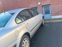 Gebraucht VW Passat 100 PS (73 kW) 1998 Silber Limousine