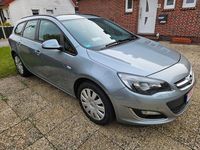 Używany Opel Astra Edition 165 KM (121 kW) 2013 Szary Kombi