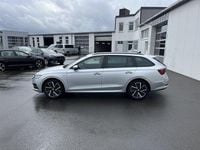 Gebraucht Skoda Octavia Clever 116 PS (85 kW) 2023 Brilliantsilber Kombi