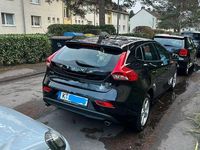 Gebraucht Volvo V40 You! 150 PS (110 kW) 2014 Schwarz Limousine