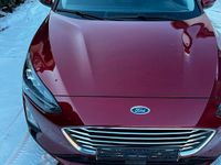 Gebraucht Ford Focus Titanium 150 PS (110 kW) 2020 Rot Kombi
