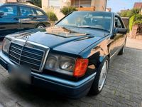 Gebraucht Mercedes E300 179 PS (131 kW) 1989 Schwarz Coupé