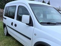Usata Opel Combo 95 CV (69 kW) 2010 Bianco Monovolume