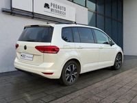 Gebraucht VW Touran Comfortline 150 PS (110 kW) 2024 Oryxweiß perlmutteffekt Van / Kleinbus
