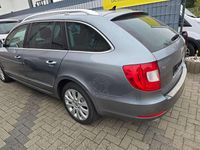 Gebraucht Skoda Superb Elegance 170 PS (125 kW) 2013 Platingrau metallic Kombi