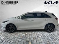 Neu Kia Ceed Platinum 140 PS (102 kW) 2025 Carraraweiss Kleinwagen